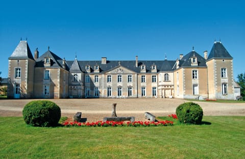 Facade/entrance, Landmark view