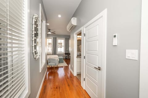 Findlay Market Suite 2 - For 2 Apartment in Over The Rhine