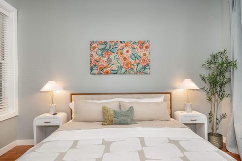 Findlay Market Suite 2 - For 2 Apartment in Over The Rhine