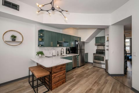 Mansfield Retreat - A Chic Downtown Experience House in Over The Rhine