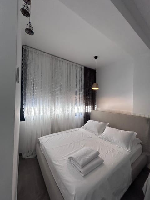 Kostanca Pool & Bay Studio Apartment in Sarandë