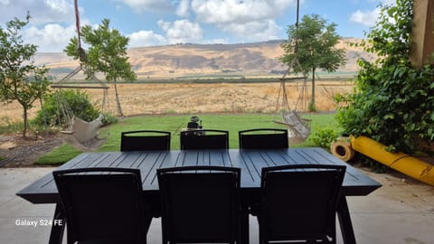 Spring, Natural landscape, View (from property/room), Balcony/Terrace, Dining area, Mountain view