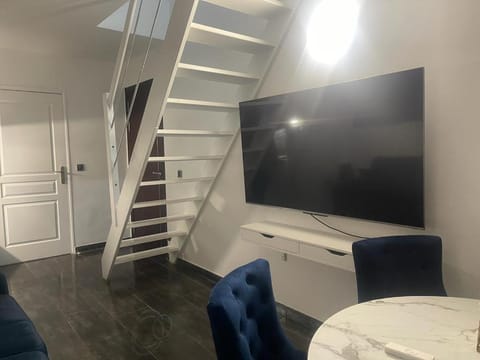 Pleasant Duplex Apartment in Île-de-France