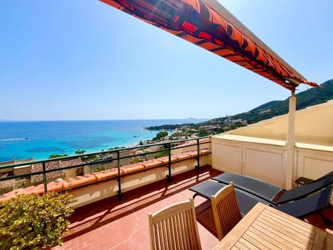 Property building, Patio, View (from property/room), Beach, Sea view, sunbed