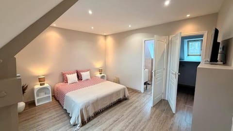 La parenthèse du Mont House in Brittany