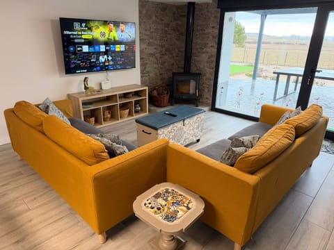 Communal lounge/ TV room