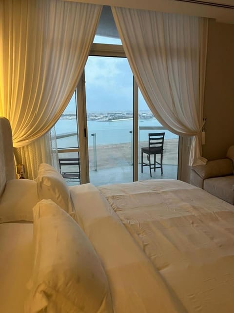Bed, Bedroom, Sea view
