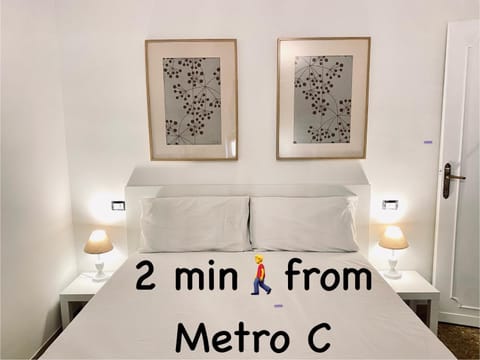 Bed, Photo of the whole room, Bedroom, Text overlay