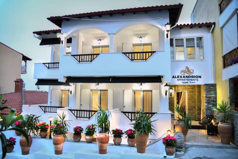 Property building, Facade/entrance