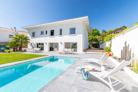 Property building, Patio, Swimming pool