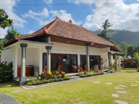 Property building, Balcony/Terrace