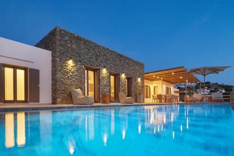 Property building, Night, Pool view, Swimming pool, sunbed