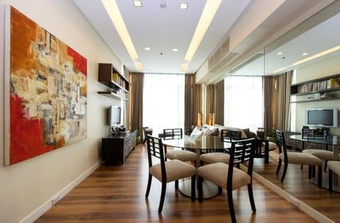 Living room, Decorative detail, Dining area