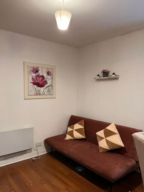 Bed, Living room, Bedroom