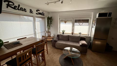 Restaurant/places to eat, Living room, Seating area, Dining area, Internal: Not applicable to any particular room