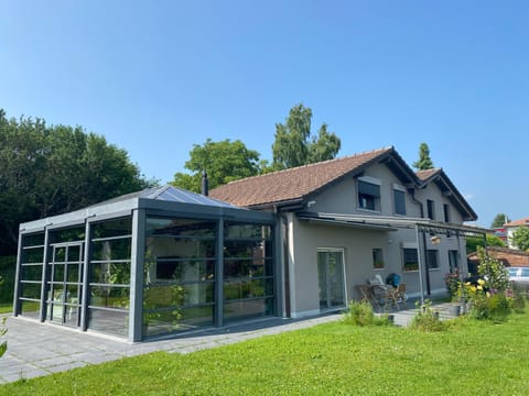 Property building, Day, Garden, Garden