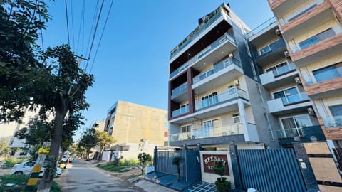 Property building, Street view