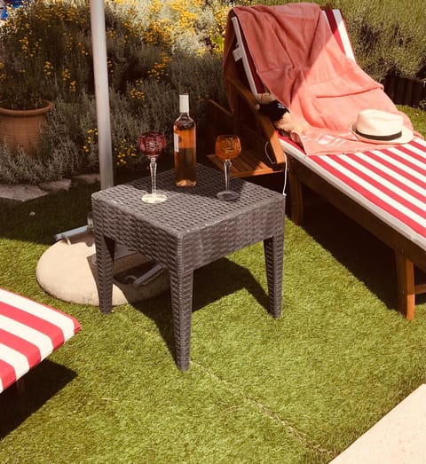 Le Patio Fleuri Bed and Breakfast in Lorgues