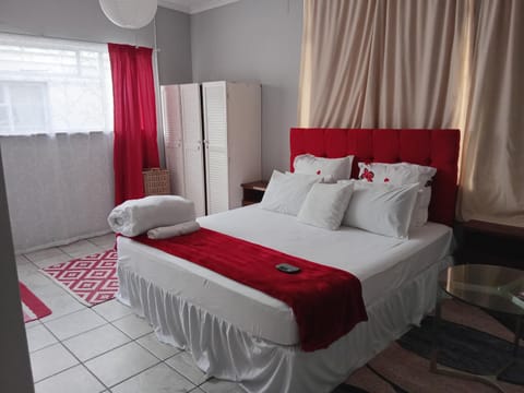 Lucian Bed and Breakfast Bed and Breakfast in Cape Town