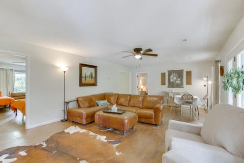 7 Mi to Tennessee River Home with Patio in Florence House in Florence