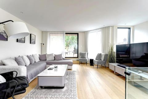 Communal lounge/ TV room, Seating area