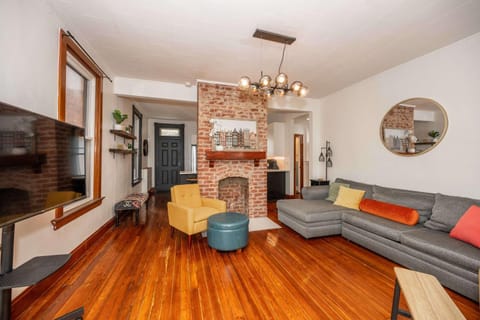 Historic Retreat Gateway House in Bellevue