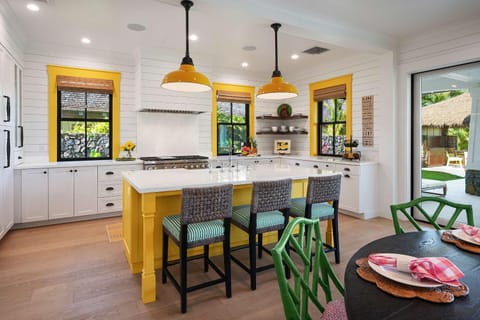 Hale Maia at Kukui ula - Elegant Pool Retreat with Golf Views in Poipu House in Poipu