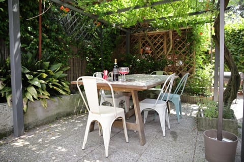 Inner courtyard view