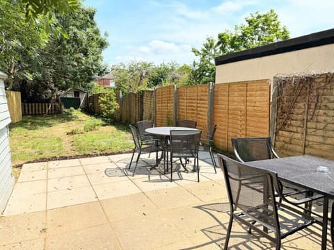 3 Large double bedroom House - Newly Refurbished! House in Southampton