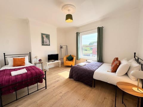 3 Large double bedroom House - Newly Refurbished! House in Southampton