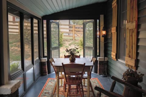 Leipers Fork Village Bungalow with Hot Tub & Firepit House in Tennessee