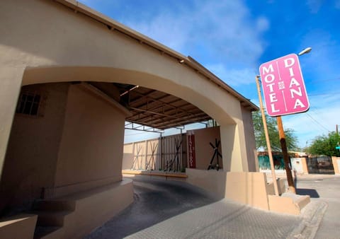 Property building, Facade/entrance