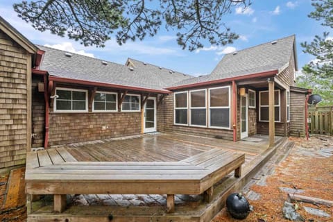 Sea You Later House in Pacific City
