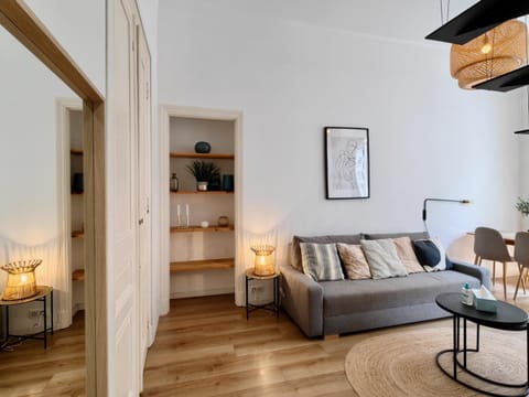 Living room, Photo of the whole room