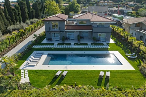 Natural landscape, Garden, Garden, Garden view, Pool view, Swimming pool, Swimming pool, sunbed