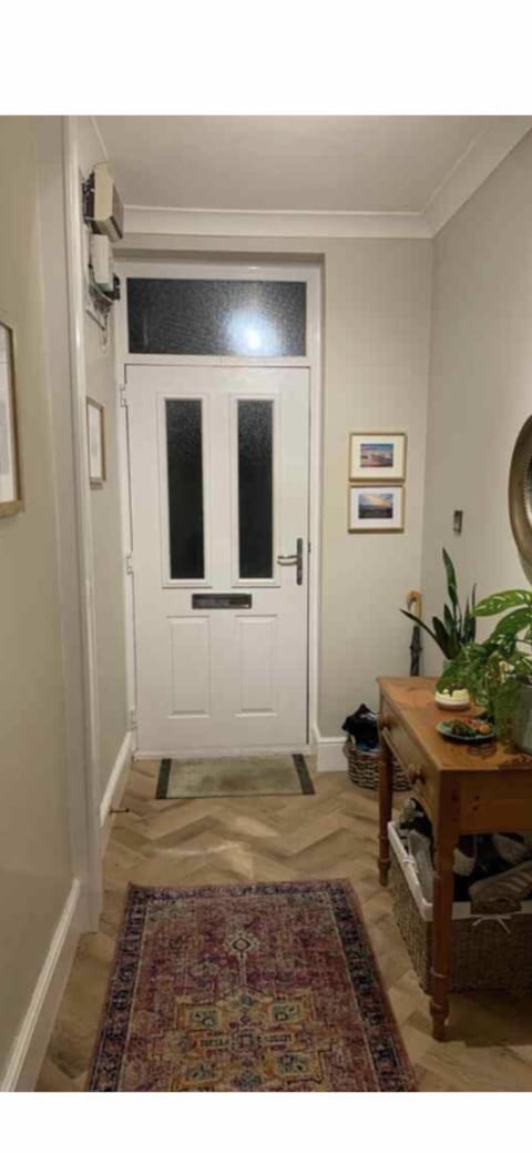 Lynne's other place Vacation rental in Carmarthen