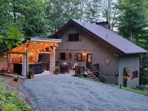 Fern Leaf Lodge House in Beech Mountain