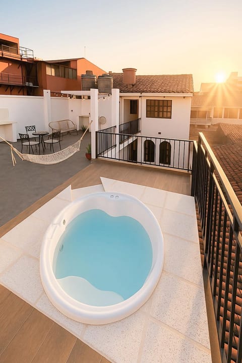 Hot Tub, Balcony/Terrace