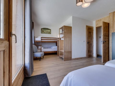 Triplex rénové Sud avec garage sécurisé à La Rosière - FR-1-690-33 Apartment in Montvalezan