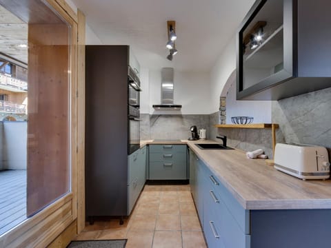 Triplex moderne 120m², sud, 4 chambres, parking, wifi, 2 terrasses à La Rosière - FR-1-690-34 Apartment in Montvalezan