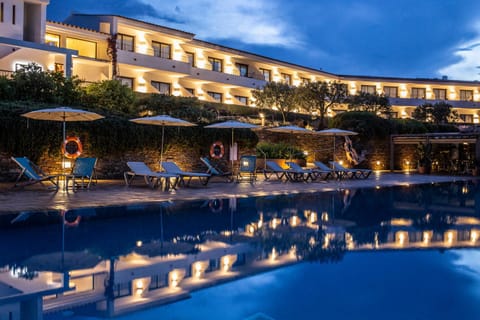 Property building, Swimming pool