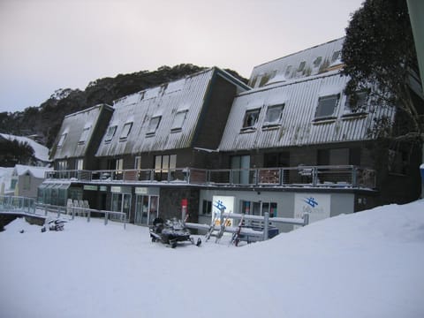 Property building, Winter