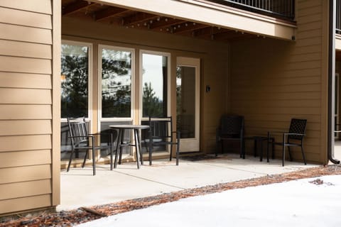 High Desert Retreat - For 4 House in Deschutes River Woods