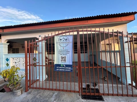 Property building, Day