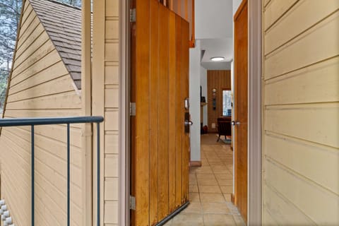 2Beds - Family-friendly- MT Bachelor Village House in Bend