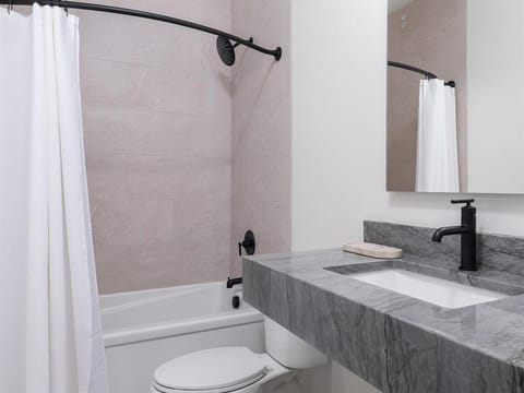 Shower, Toilet, Bathroom, Bath