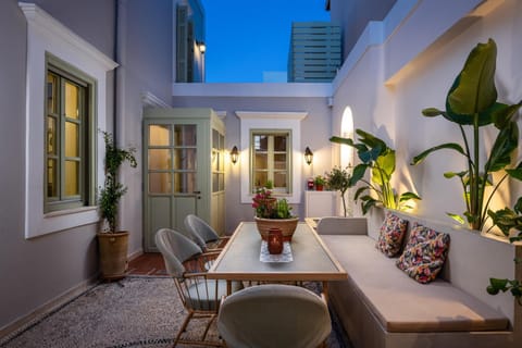 Patio, Seating area