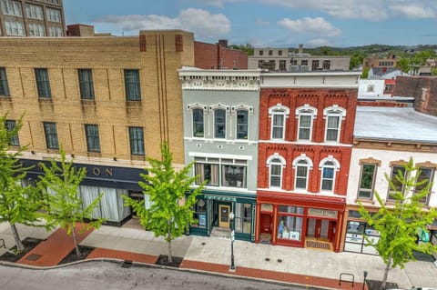 The Heart of Madison Suites House in Covington