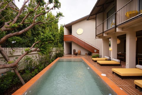 Property building, Swimming pool