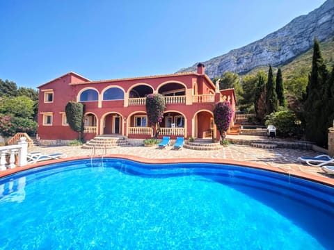 Property building, Balcony/Terrace, Swimming pool